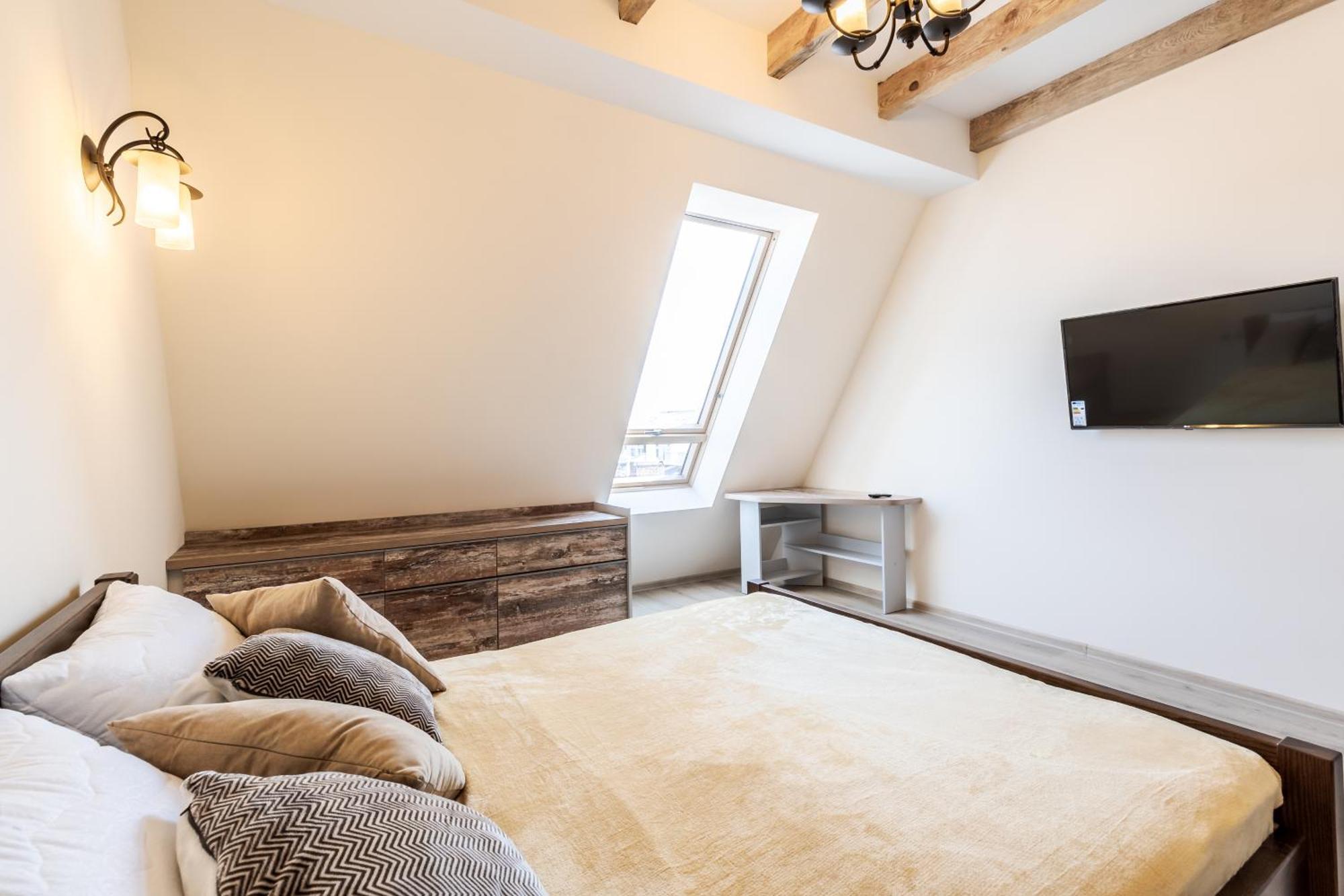 Inshiapartments On Hazova Str 4 Lviv Eksteriør bilde