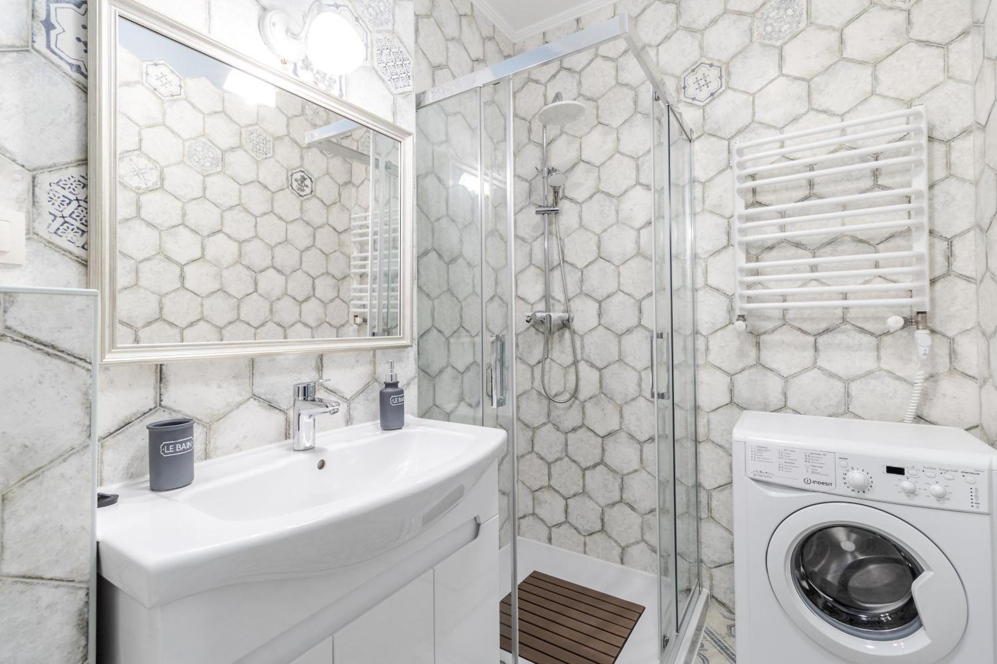 Inshiapartments On Hazova Str 4 Lviv Eksteriør bilde